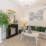 CRYS: Apartments, Holiday, Business, Verde